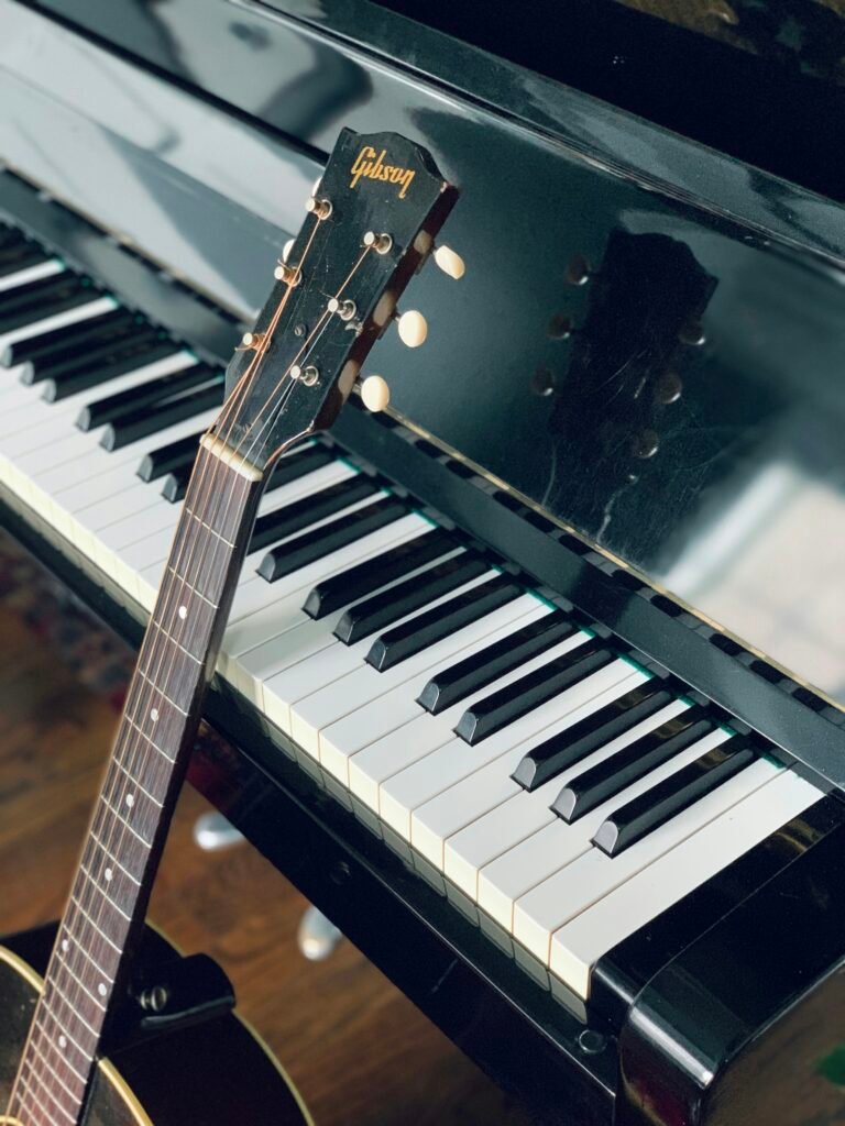 10 Easy Songs for Piano and Guitar
